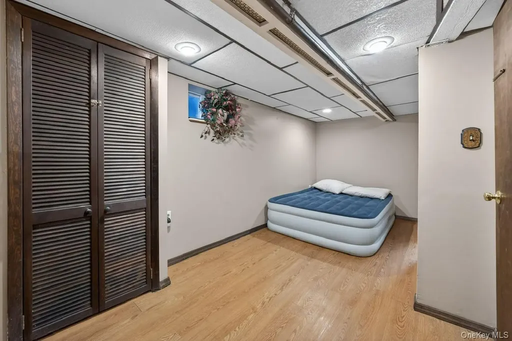 7748 74th Street Glendale NY 11385