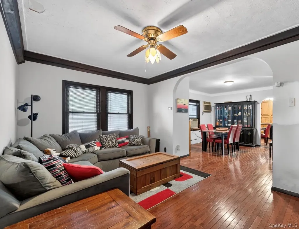 7748 74th Street Glendale NY 11385