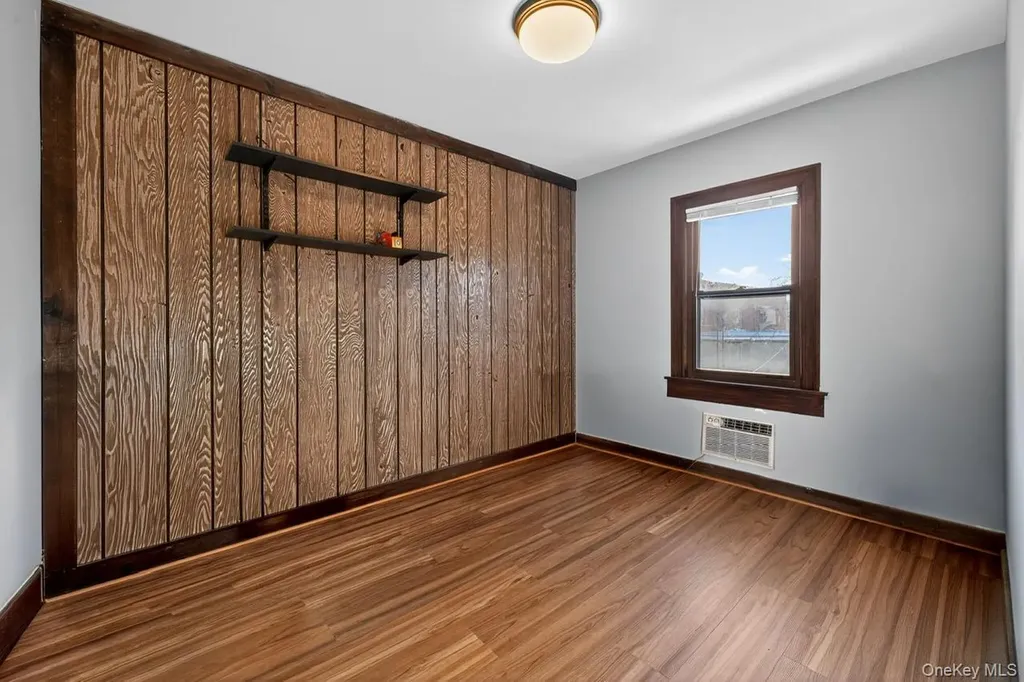 7748 74th Street Glendale NY 11385