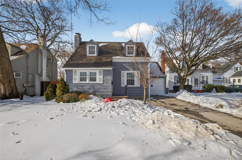 29 Babylon Turnpike Merrick NY 11566