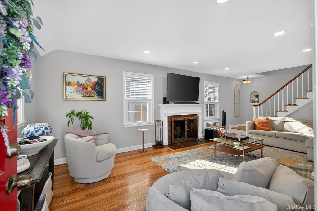 29 Babylon Turnpike Merrick NY 11566