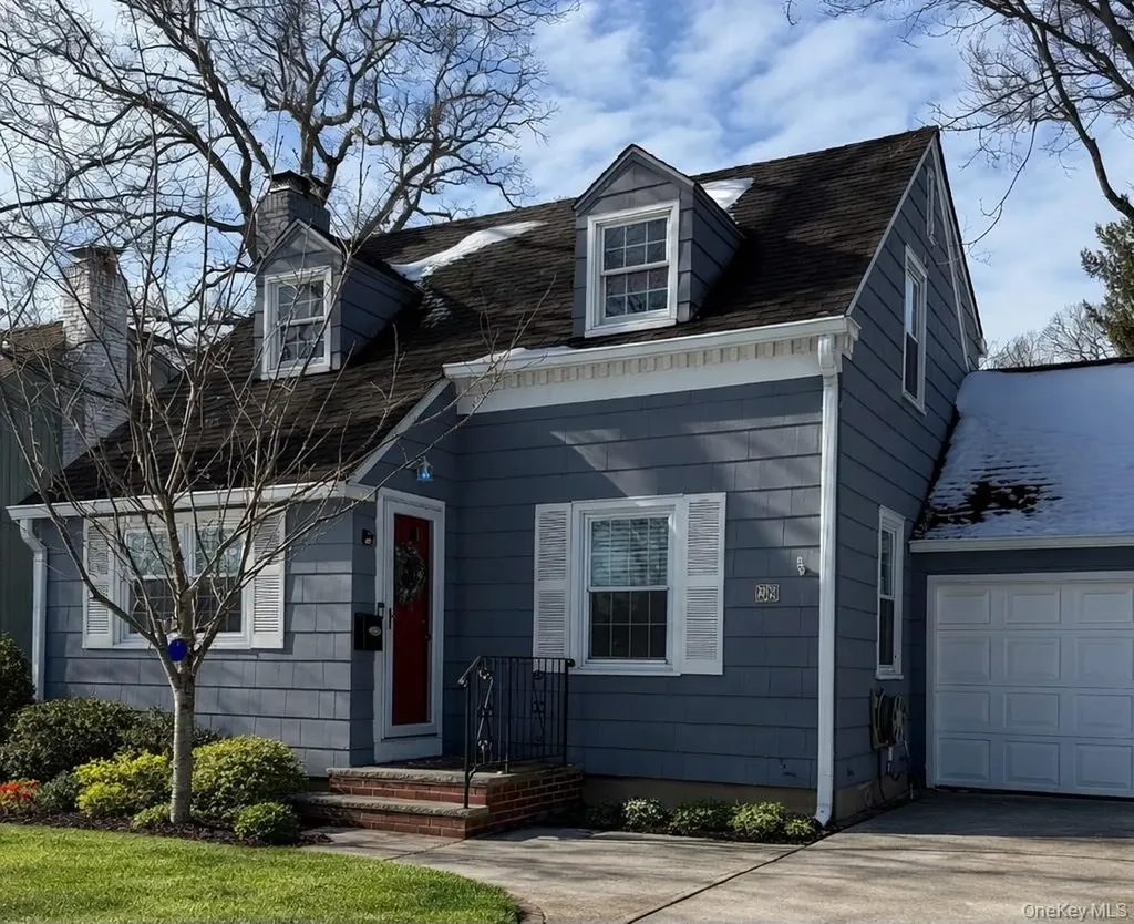 29 Babylon Turnpike Merrick NY 11566