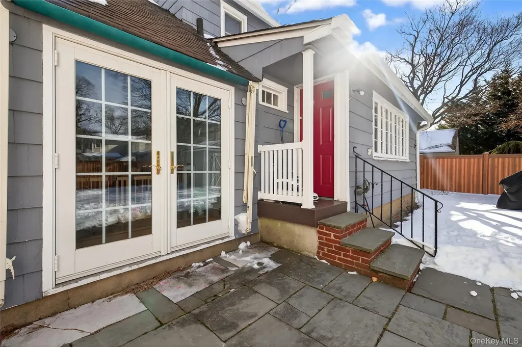 29 Babylon Turnpike Merrick NY 11566