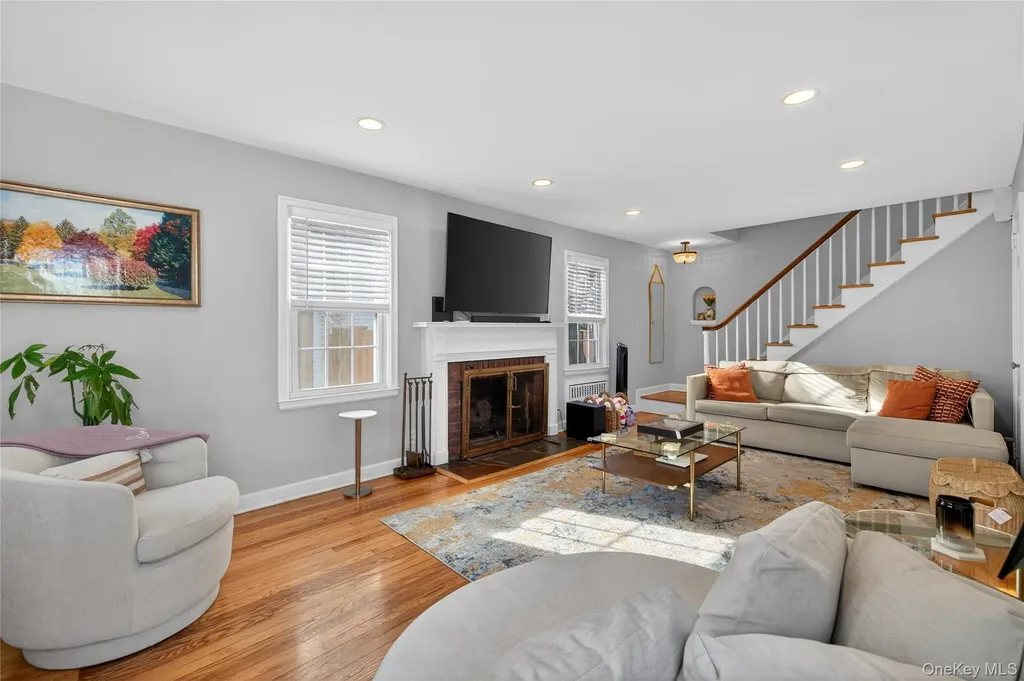 29 Babylon Turnpike Merrick NY 11566