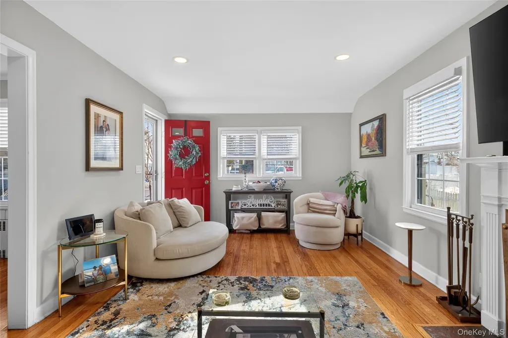 29 Babylon Turnpike Merrick NY 11566