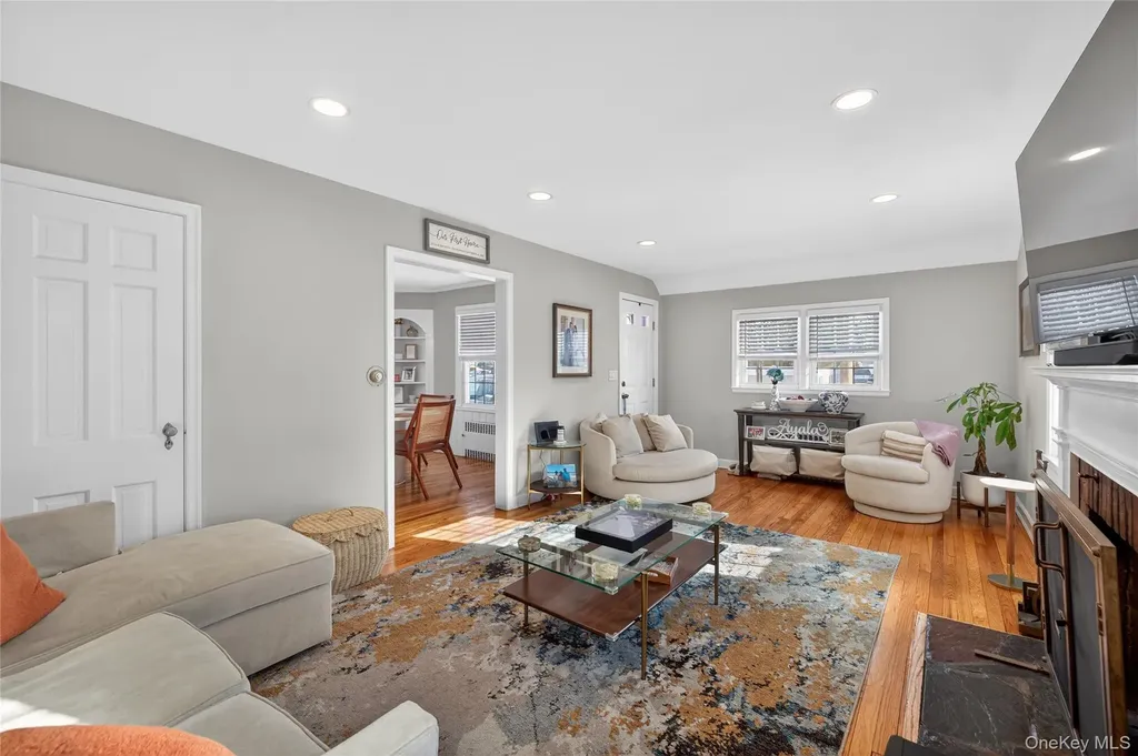 29 Babylon Turnpike Merrick NY 11566