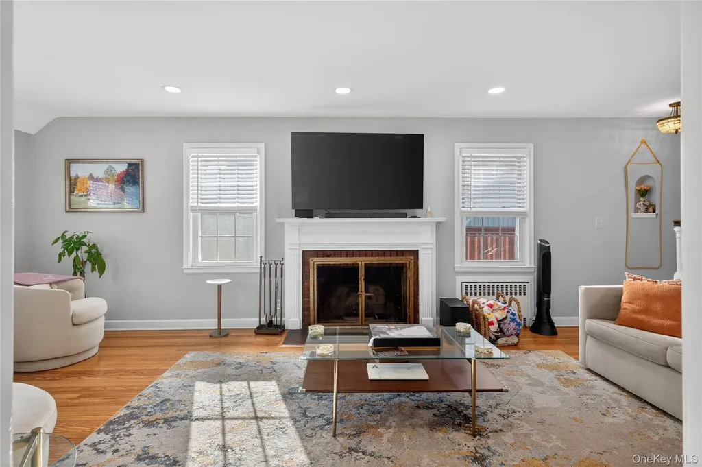 29 Babylon Turnpike Merrick NY 11566
