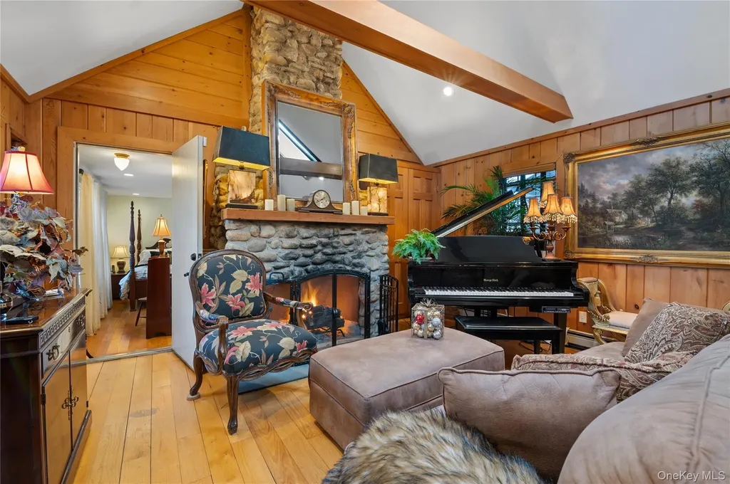136 Beach Road Wading River NY 11792
