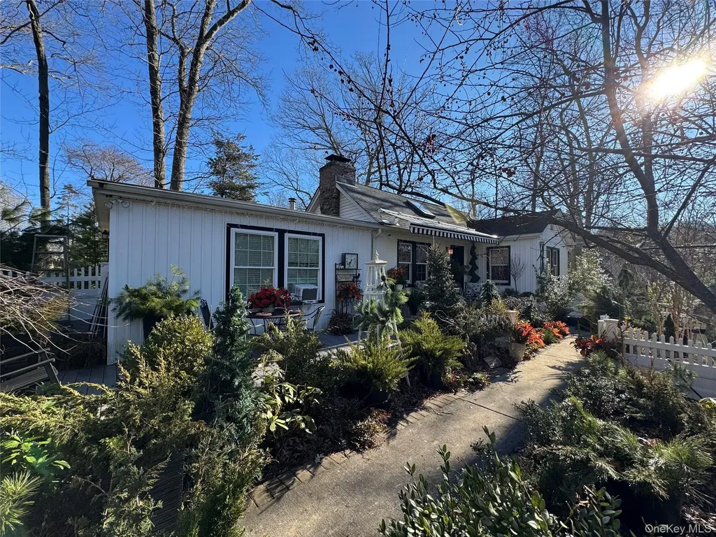 136 Beach Road Wading River NY 11792