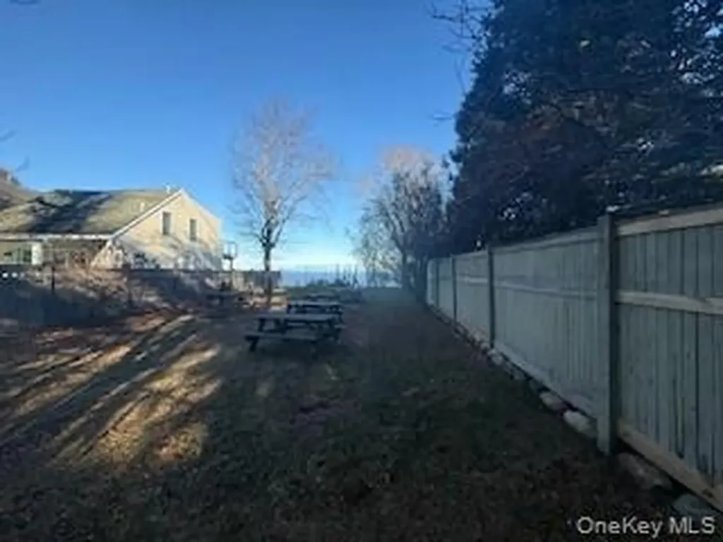 136 Beach Road Wading River NY 11792