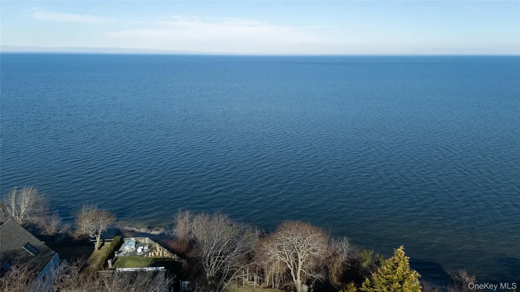 136 Beach Road Wading River NY 11792