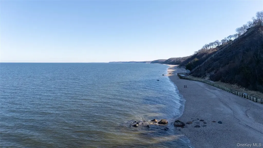 136 Beach Road Wading River NY 11792