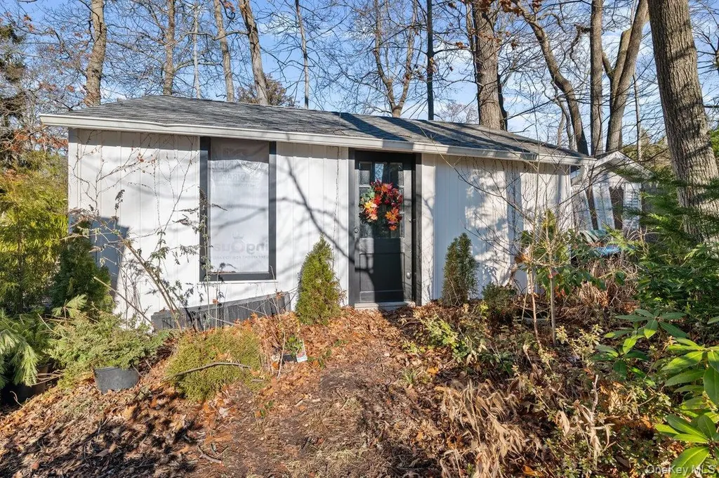 136 Beach Road Wading River NY 11792