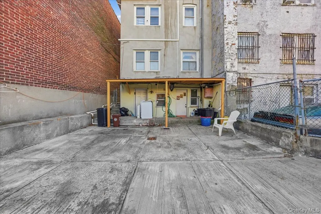 3310 Bouck Avenue Bronx NY 10469