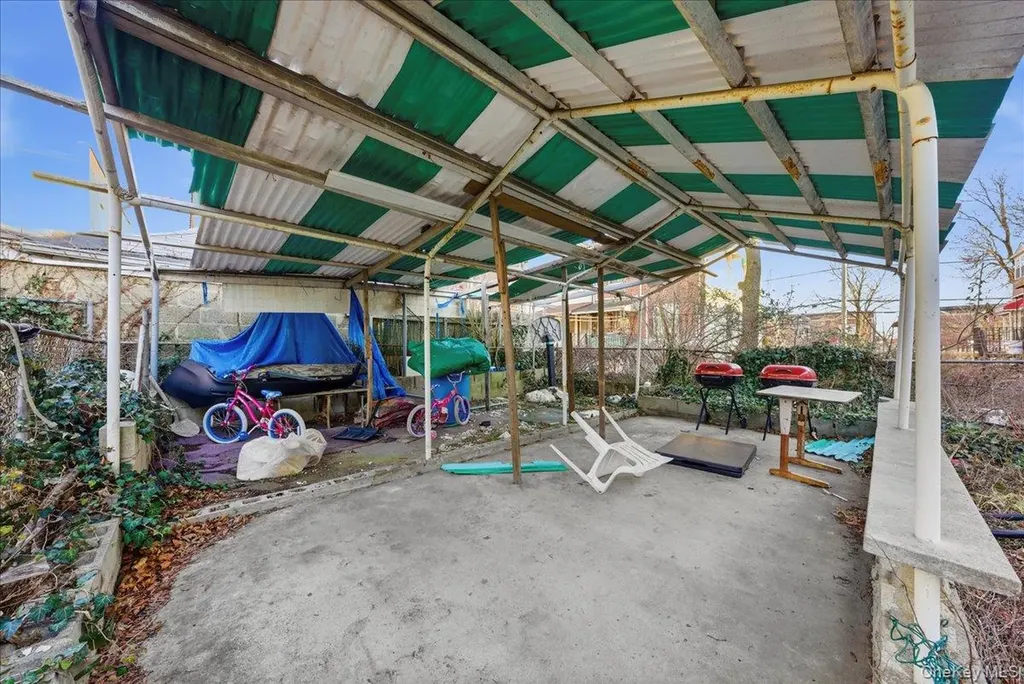 3310 Bouck Avenue Bronx NY 10469