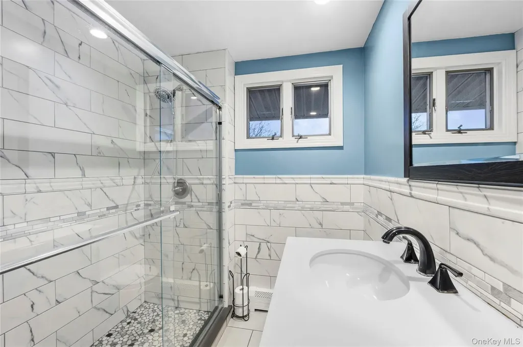 2582 Centre Avenue Bellmore NY 11710