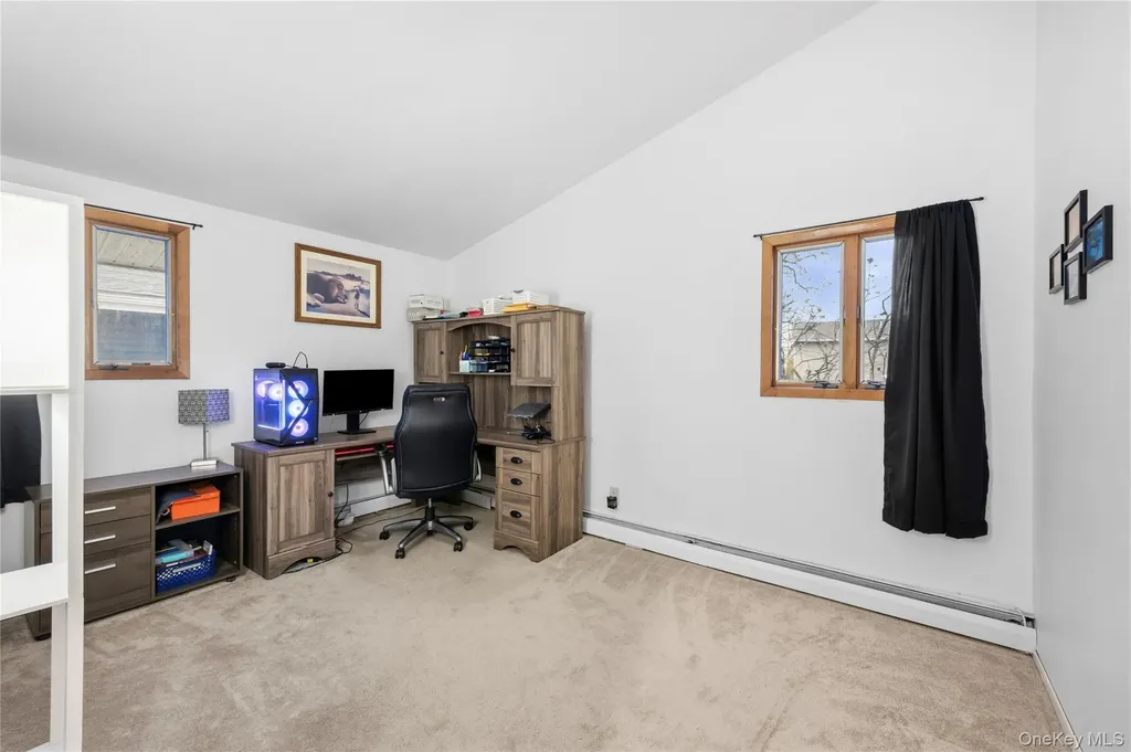 2582 Centre Avenue Bellmore NY 11710