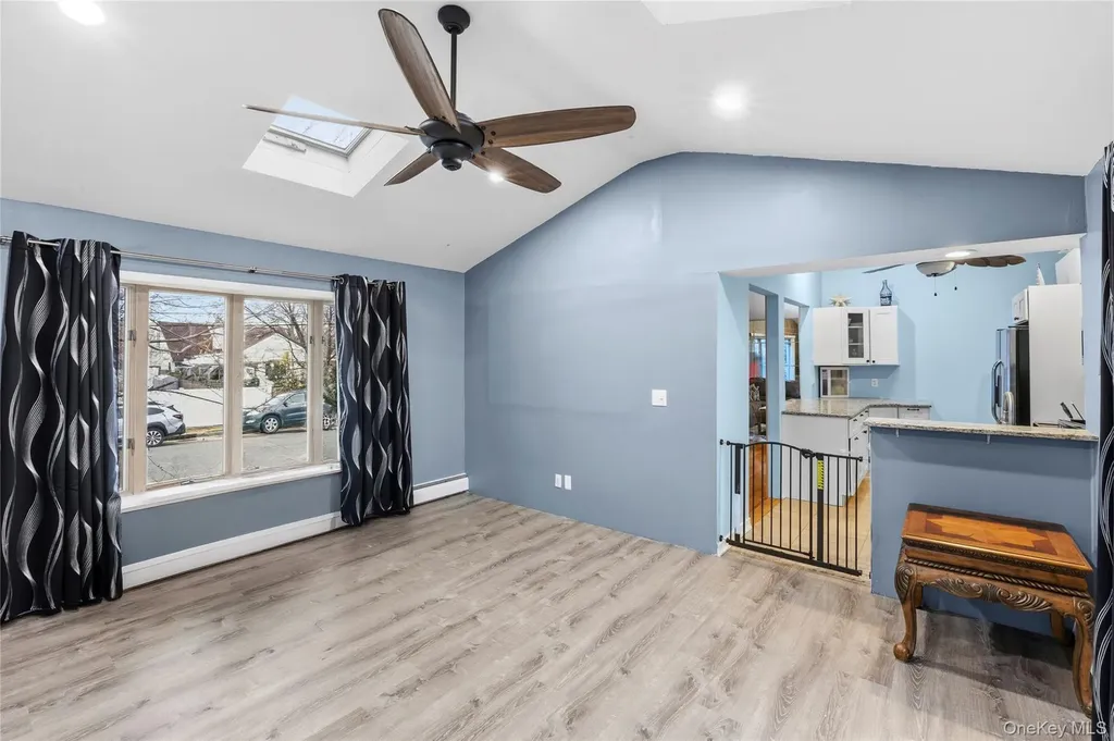 2582 Centre Avenue Bellmore NY 11710