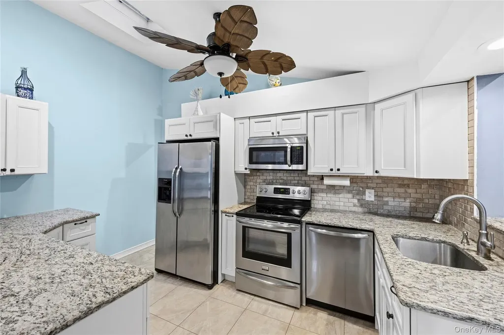 2582 Centre Avenue Bellmore NY 11710