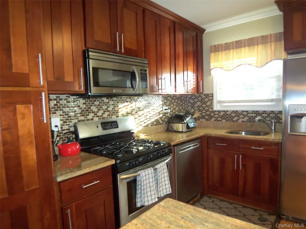 40 Harding Parkway Mount Vernon NY 10552