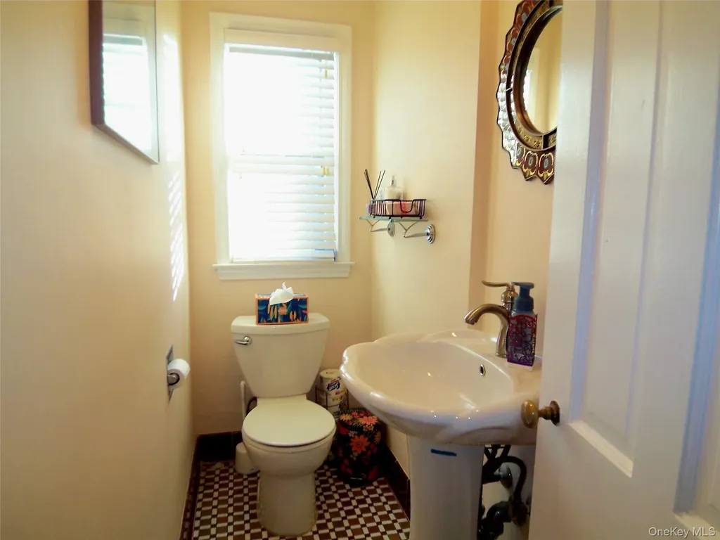 40 Harding Parkway Mount Vernon NY 10552