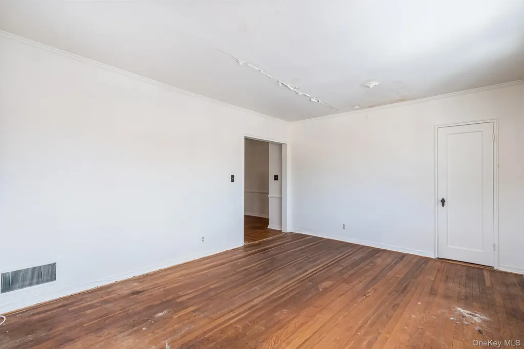 7555 198th Street Fresh Meadows NY 11366