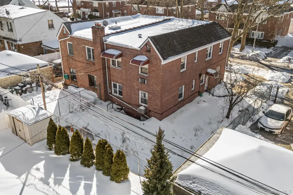 7555 198th Street Fresh Meadows NY 11366