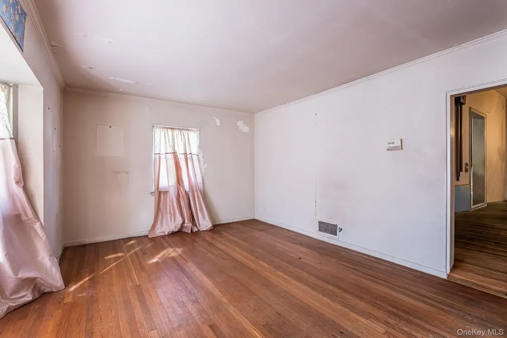 7555 198th Street Fresh Meadows NY 11366