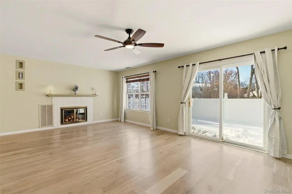 5 Deer Path Coram NY 11727