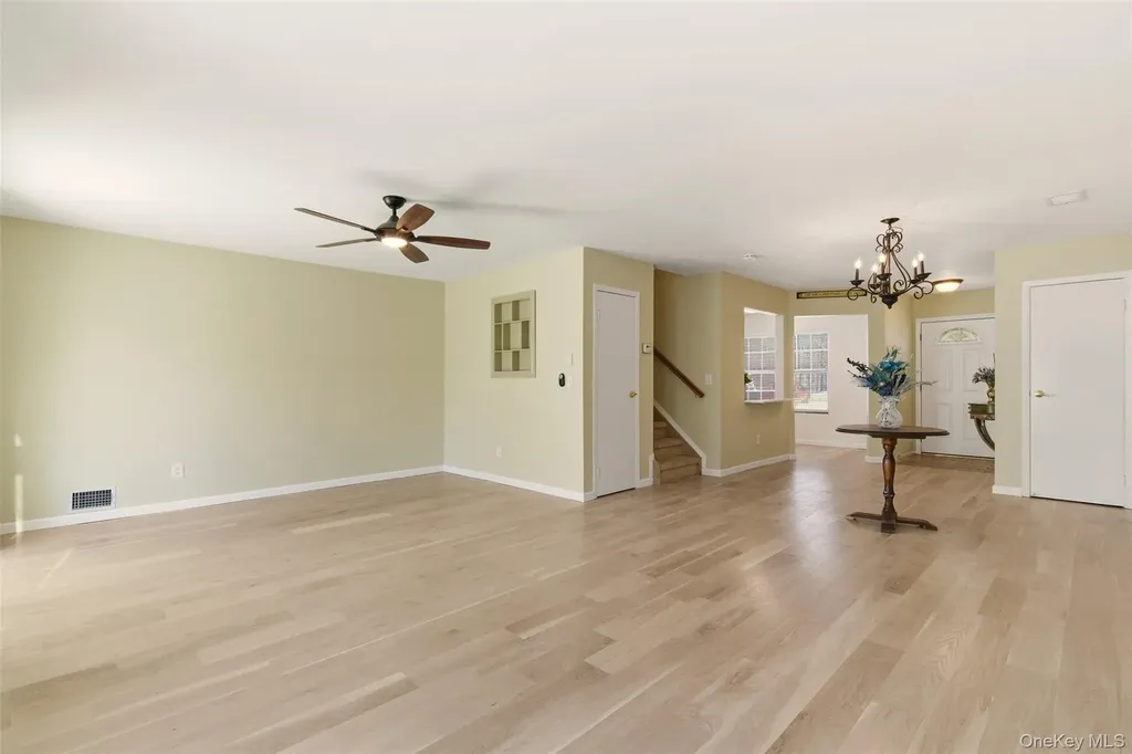 5 Deer Path Coram NY 11727