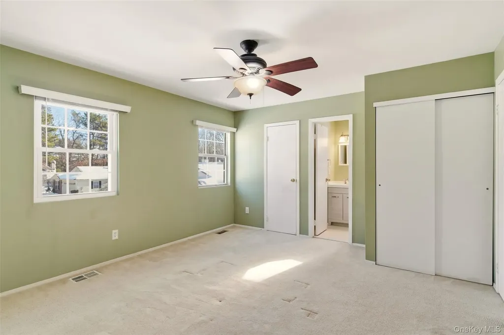 5 Deer Path Coram NY 11727