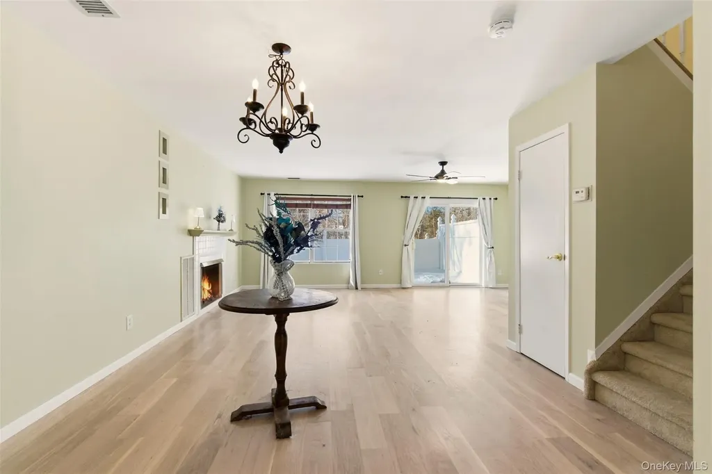5 Deer Path Coram NY 11727
