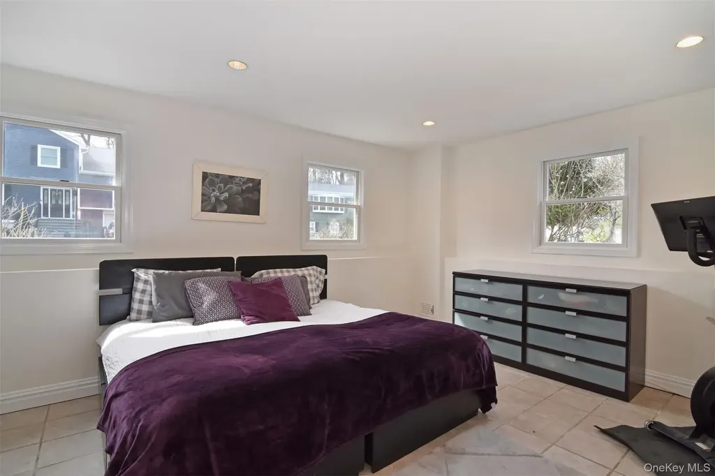 4 Willow Lane Irvington NY 10533