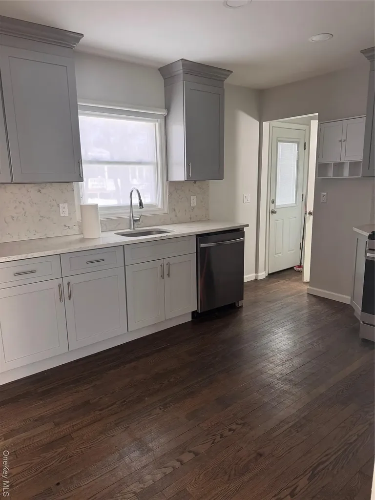 14 Fenner Lane Nanuet NY 10954