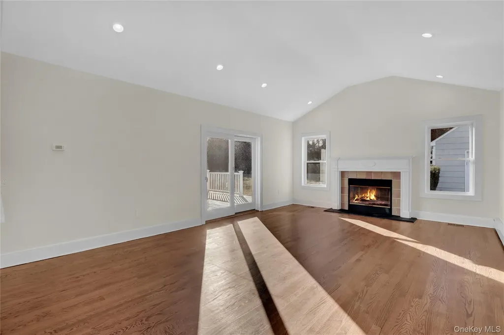 283 W Neck Road Huntington NY 11743