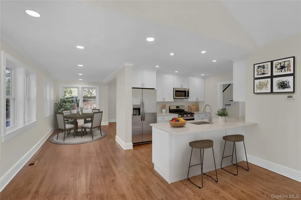 283 W Neck Road Huntington NY 11743
