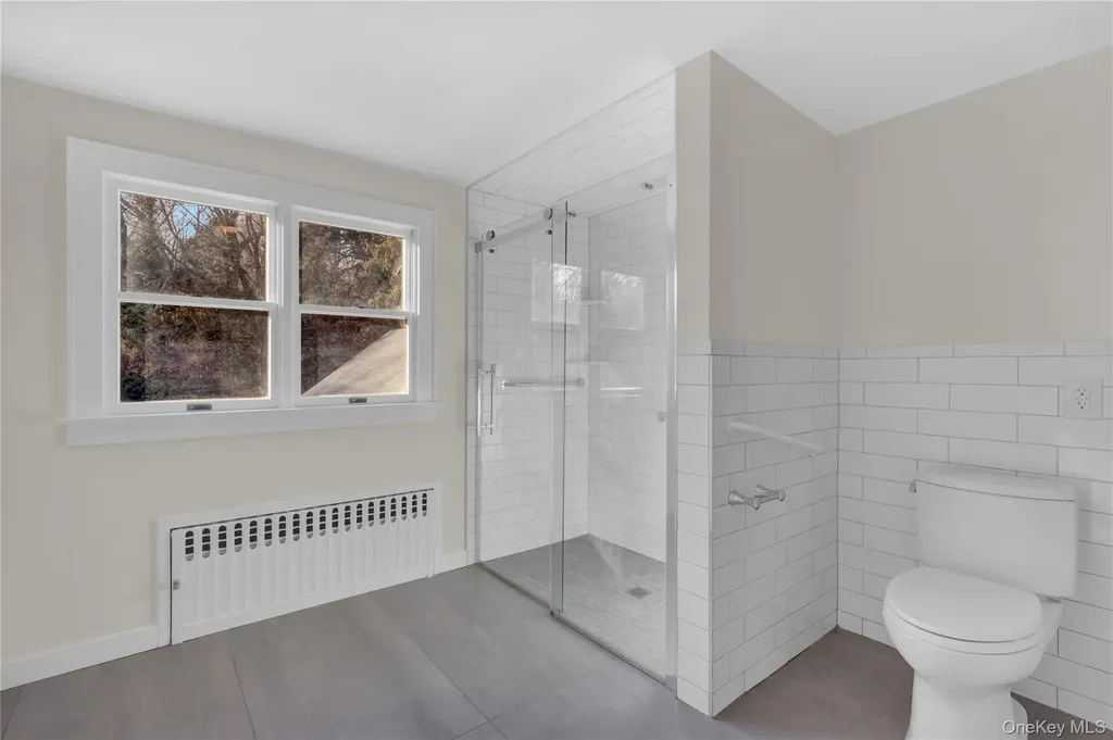 283 W Neck Road Huntington NY 11743