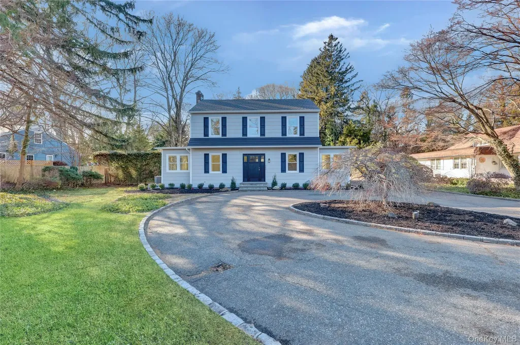 283 W Neck Road Huntington NY 11743