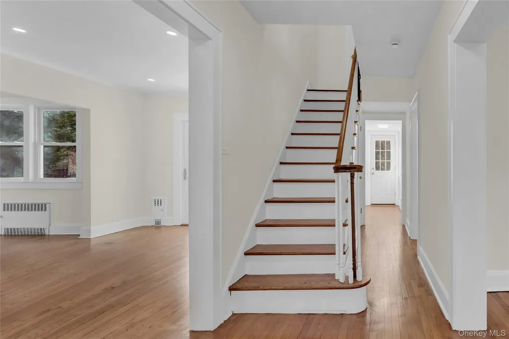 283 W Neck Road Huntington NY 11743