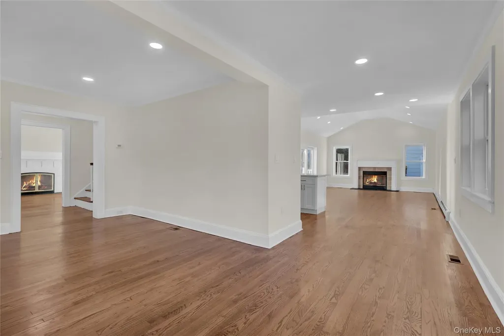 283 W Neck Road Huntington NY 11743