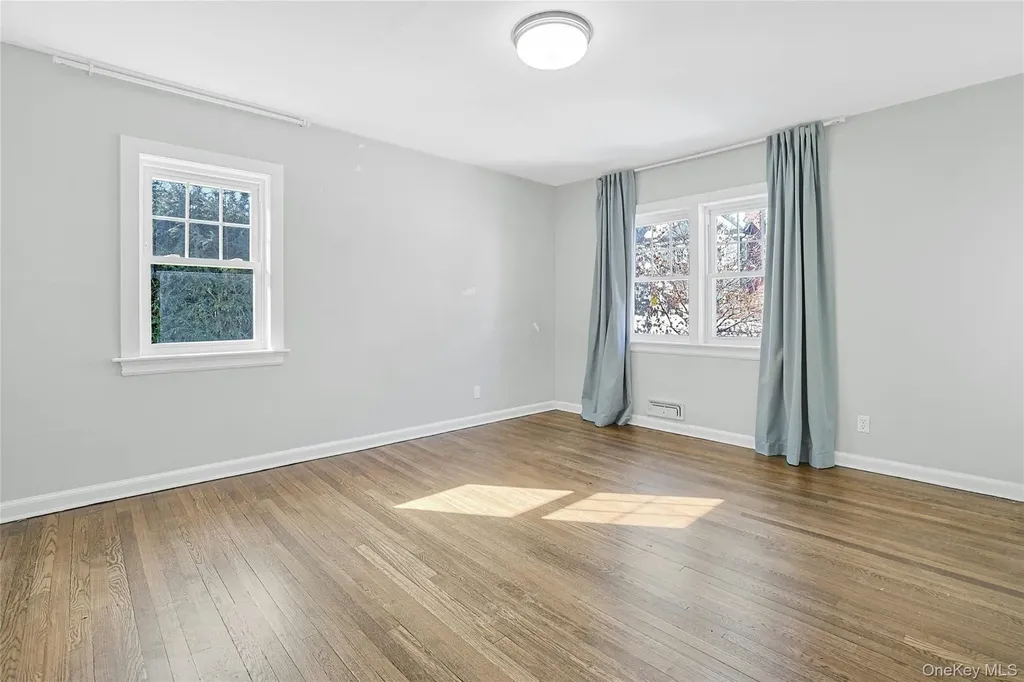 136 Johnson Road Scarsdale NY 10583