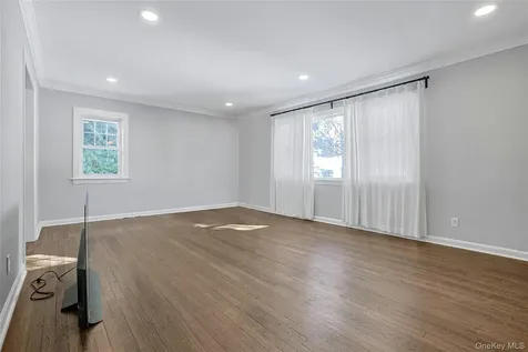 136 Johnson Road Scarsdale NY 10583