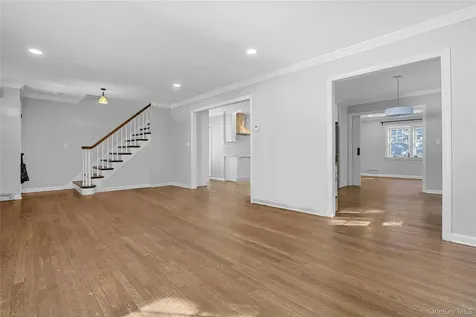 136 Johnson Road Scarsdale NY 10583