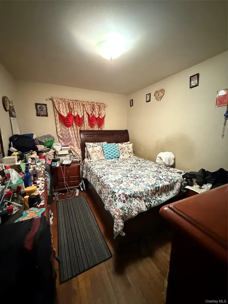 4013 De Reimer Avenue Bronx NY 10466