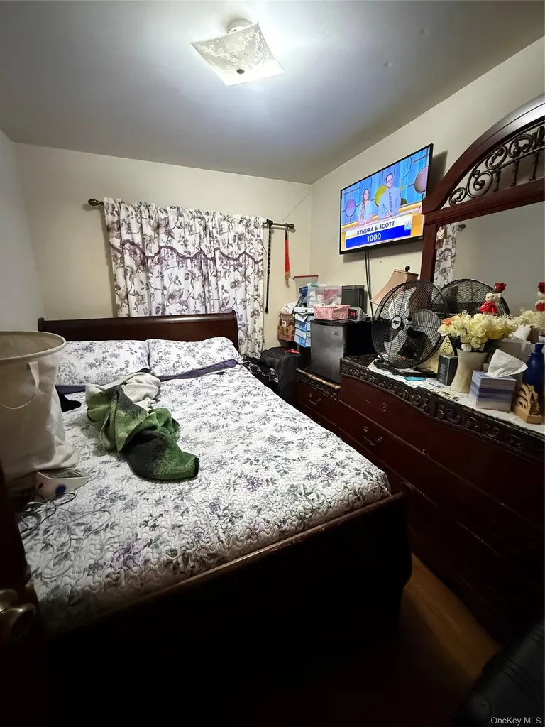 4013 De Reimer Avenue Bronx NY 10466