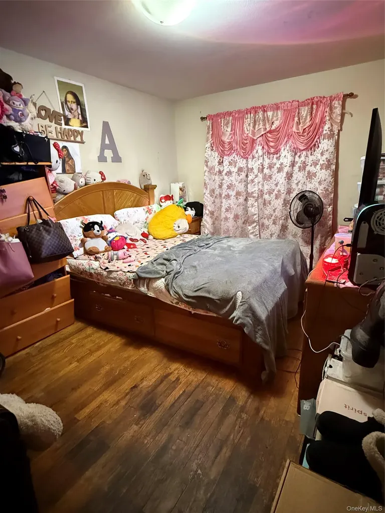 4013 De Reimer Avenue Bronx NY 10466