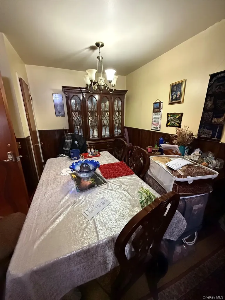 4013 De Reimer Avenue Bronx NY 10466