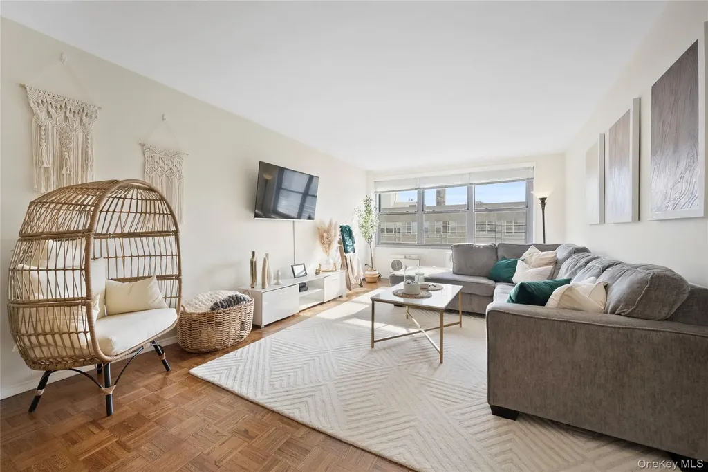 56 Doyer Avenue White Plains NY 10605