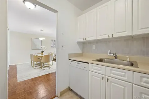 56 Doyer Avenue White Plains NY 10605