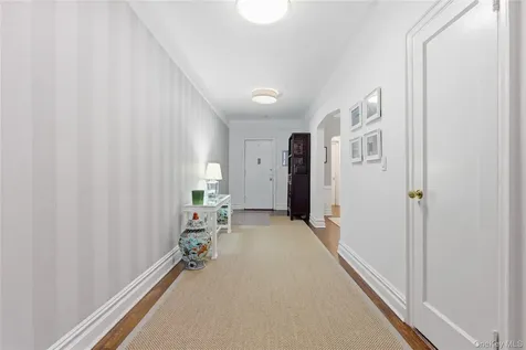 25 Parkview Avenue Bronxville NY 10708
